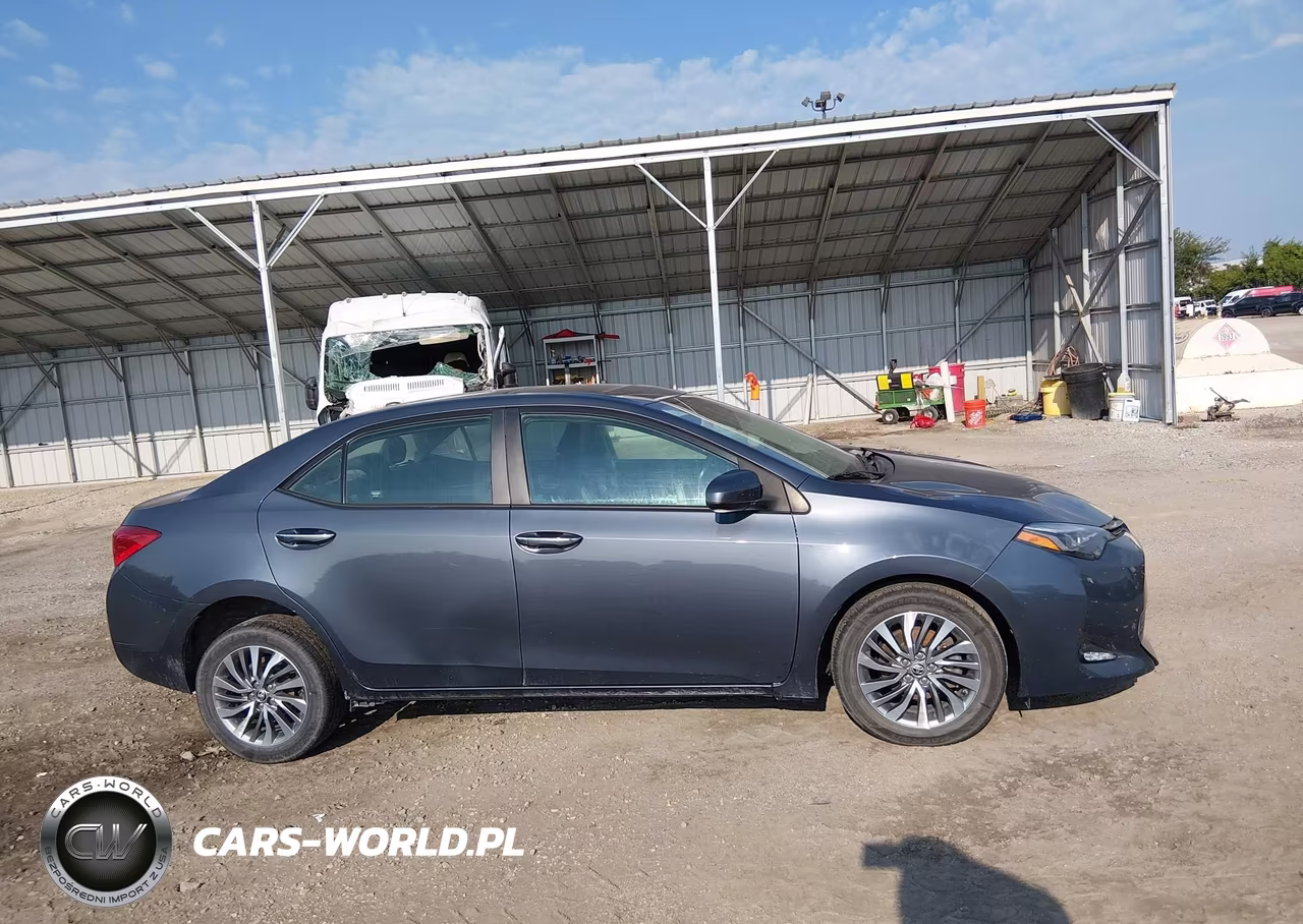 2018 Toyota Corolla Xle VIN:5YFBURHE2JP787073 - 13
