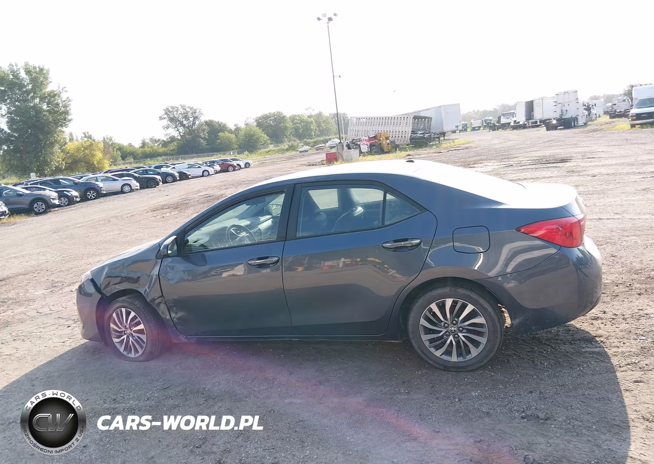 2018 Toyota Corolla Xle VIN:5YFBURHE2JP787073 - 14