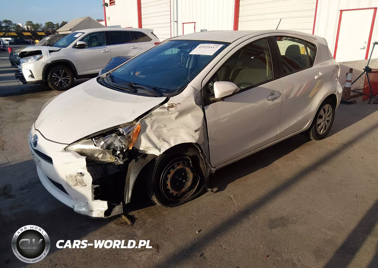 2012 Toyota Prius C Two VIN:JTDKDTB3XC1509422 - 2