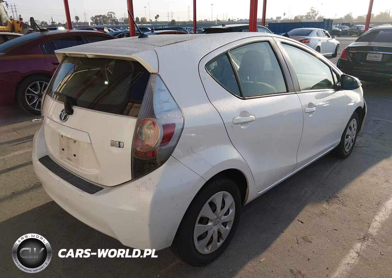 2012 Toyota Prius C Two VIN:JTDKDTB3XC1509422 - 4