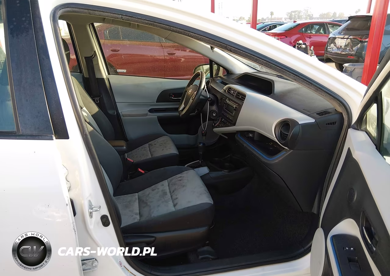 2012 Toyota Prius C Two VIN:JTDKDTB3XC1509422 - 5