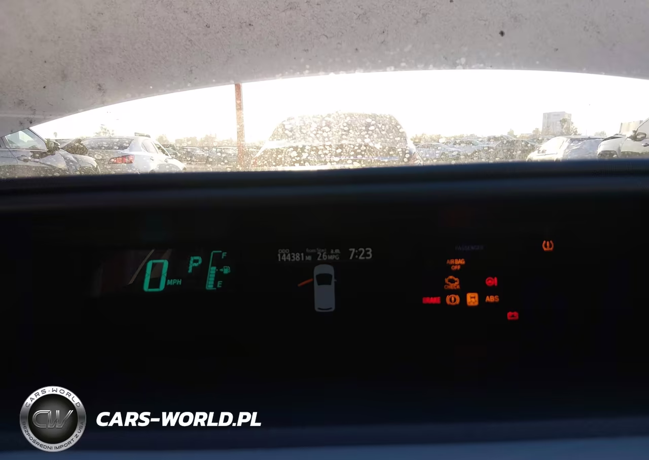 2012 Toyota Prius C Two VIN:JTDKDTB3XC1509422 - 7