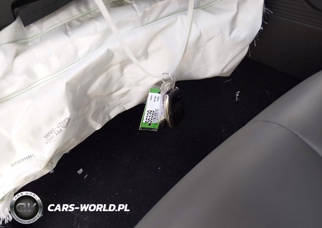 2026 Subaru Outback Premium VIN:JF2BUPAD7TY553565 - 9