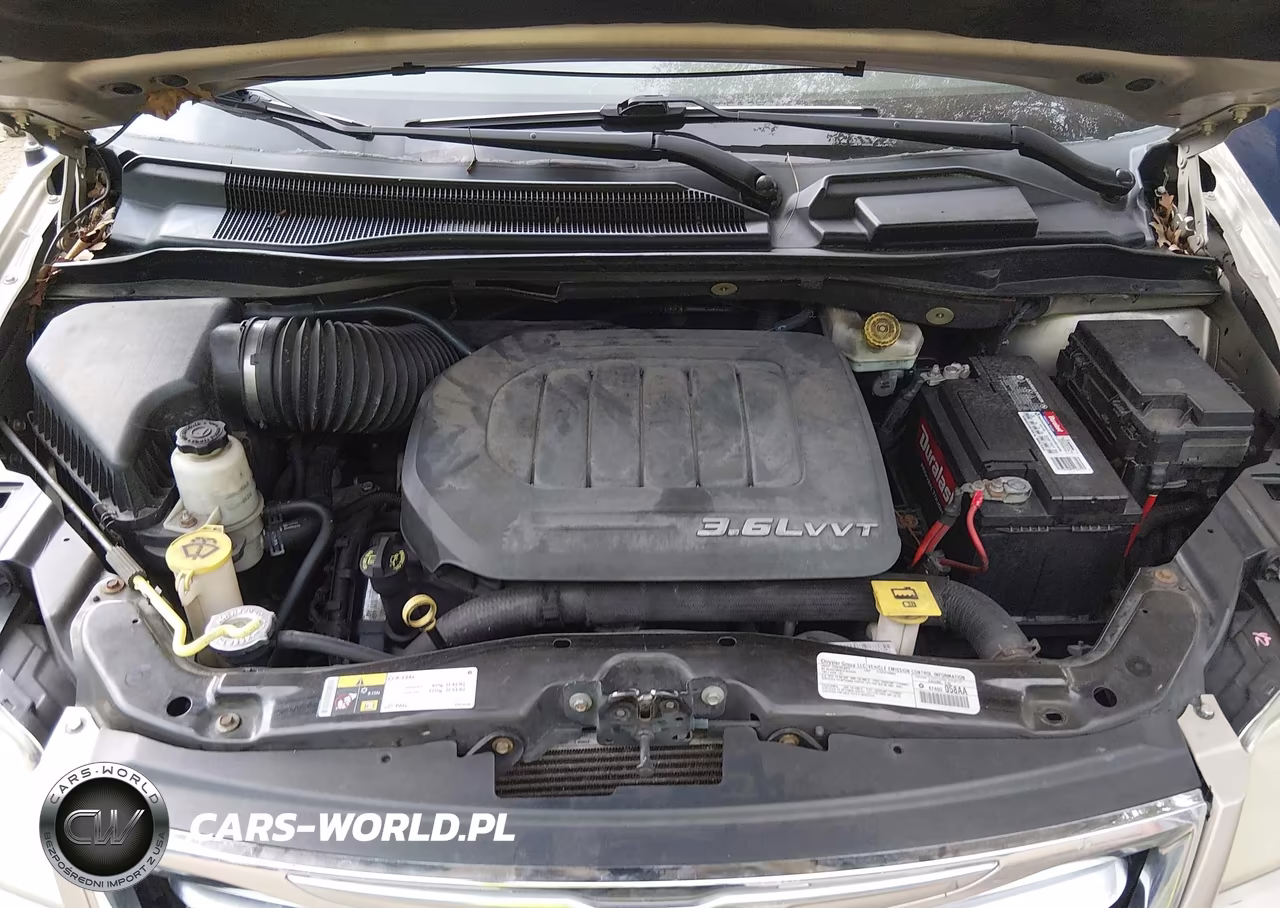 2014 Chrysler Town & Country Touring VIN:2C4RC1BGXER440755 - 10