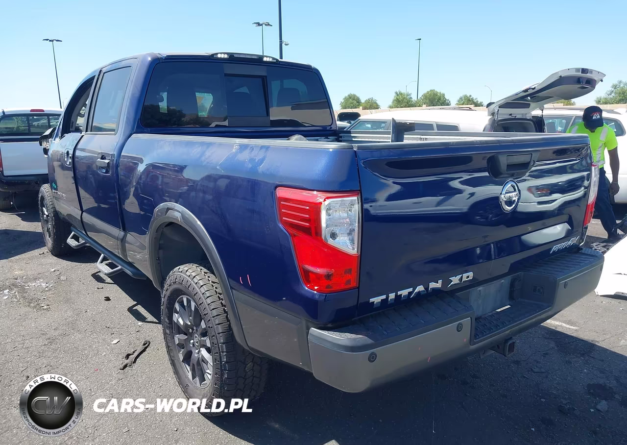 2016 Nissan Titan Xd Pro-4X Diesel VIN:1N6BA1F40GN505973 - 3
