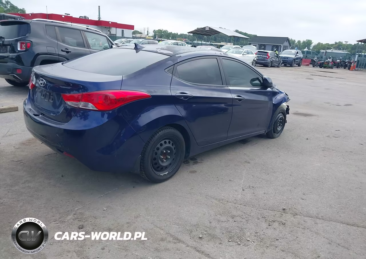 2012 Hyundai Elantra Gls VIN:5NPDH4AE1CH142294 - 4
