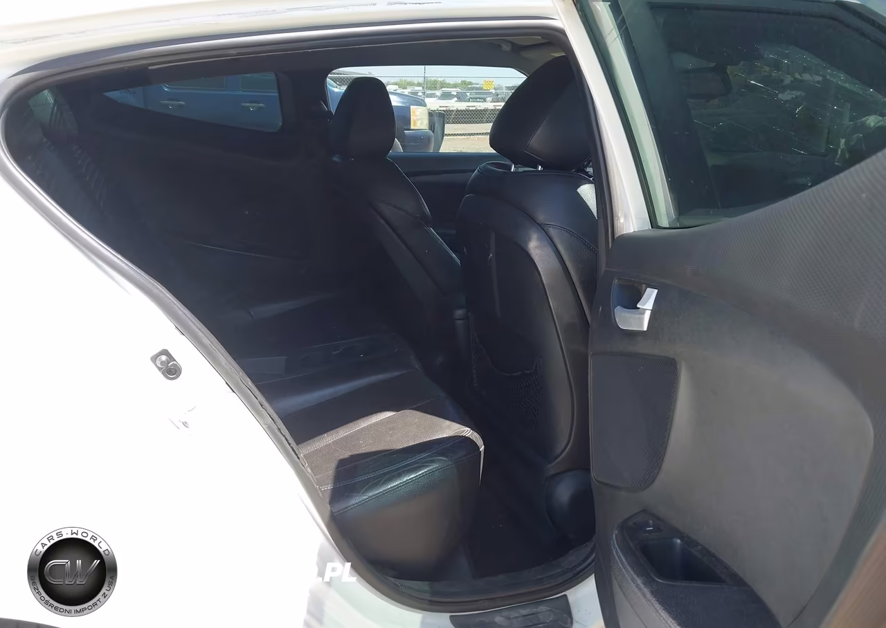 2014 Hyundai Veloster Turbo W-Blue VIN:KMHTC6AE9EU200131 - 8