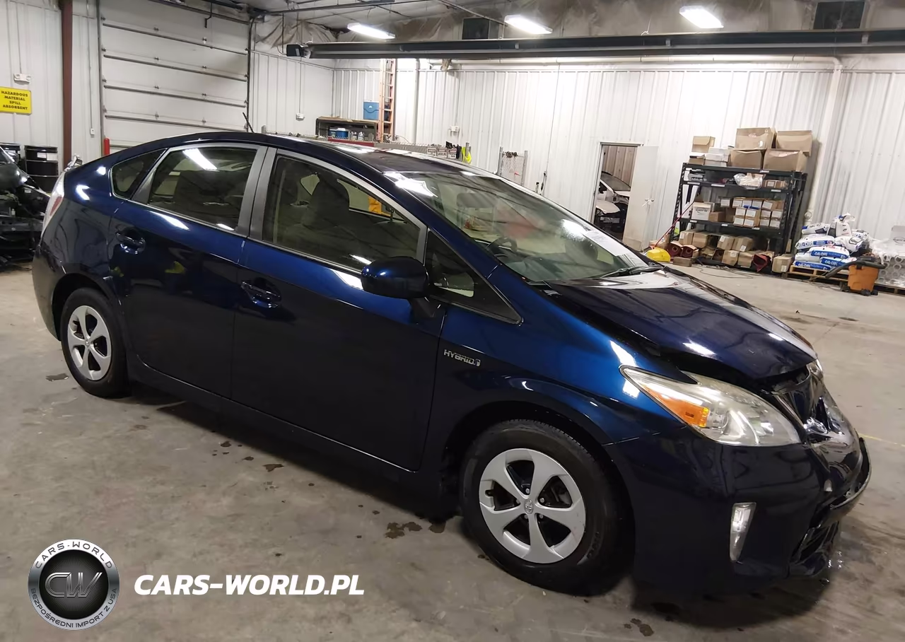 2015 Toyota Prius Two – zdjęcie 1 z 18