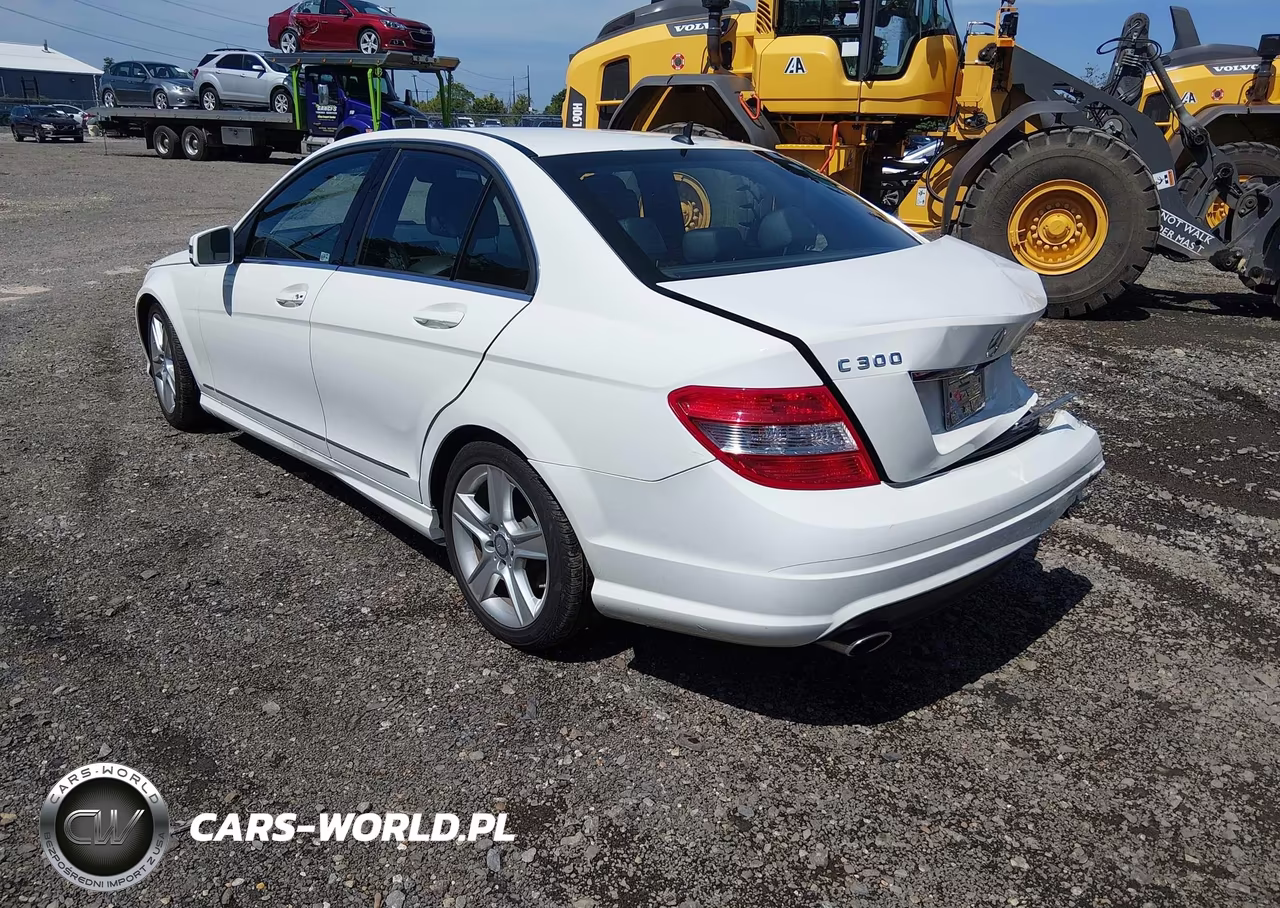 2011 Mercedes-Benz C 300 Luxury 4Matic-Sport 4Matic VIN:WDDGF8BB7BR150704 - 3