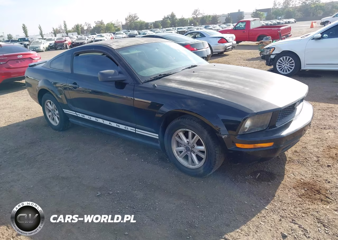 2007 Ford Mustang V6 Deluxe-V6 Premium – zdjęcie 1 z 11