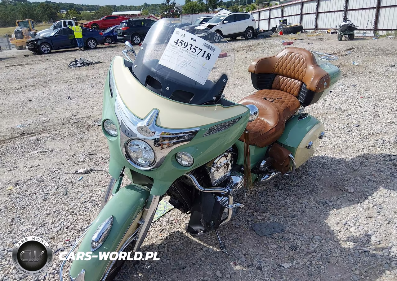 2017 Indian Motorcycle Co. Roadmaster VIN:56KTRAAA0H3349227 - 2