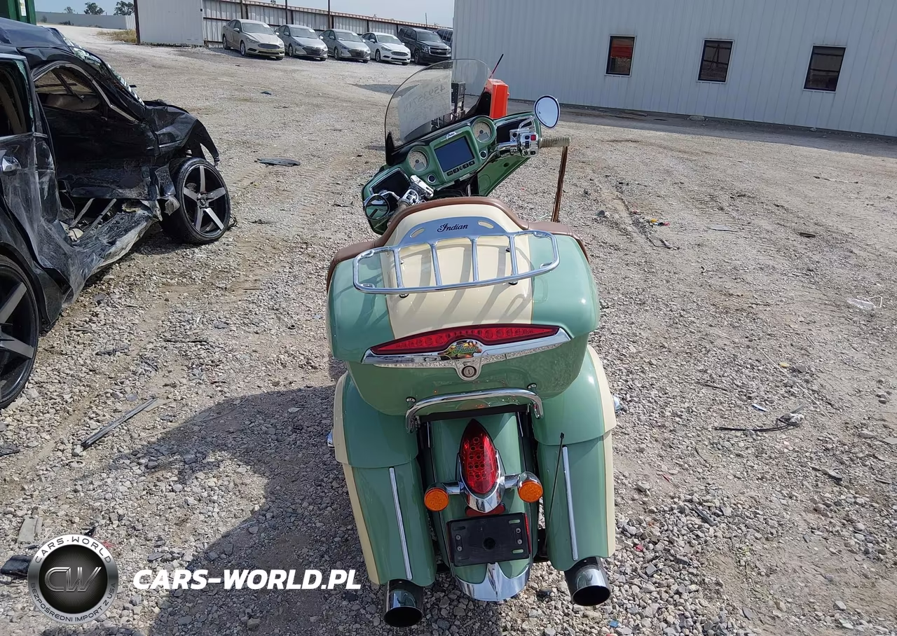 2017 Indian Motorcycle Co. Roadmaster VIN:56KTRAAA0H3349227 - 6