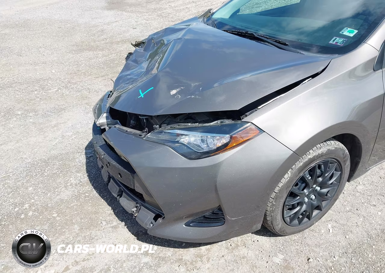 2017 Toyota Corolla Le VIN:2T1BURHE4HC804918 - 18