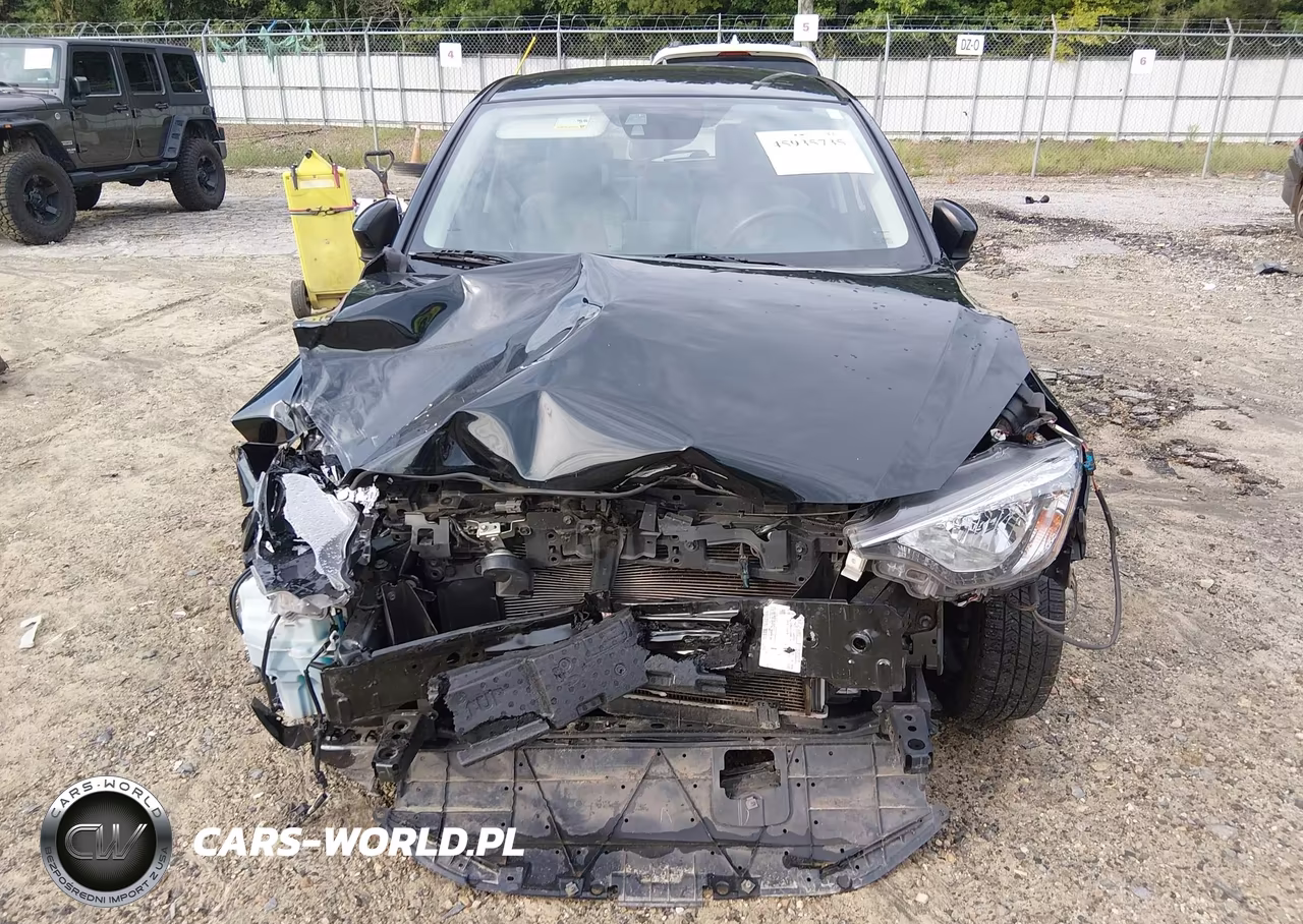 2020 Toyota Yaris Le VIN:3MYDLBJV5LY701885 - 6
