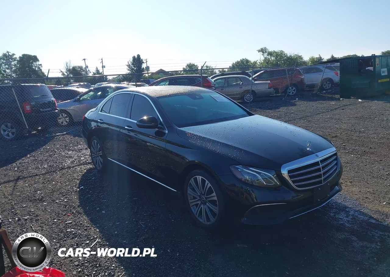 2018 Mercedes-Benz E 300 4Matic – zdjęcie 1 z 17