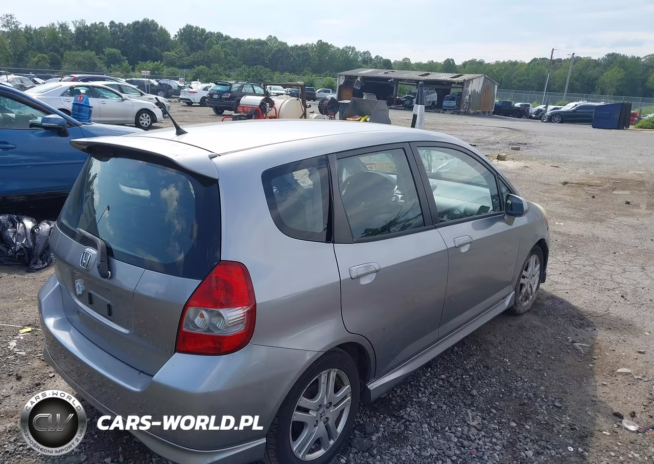 2008 Honda Fit Sport VIN:JHMGD38668S014531 - 4
