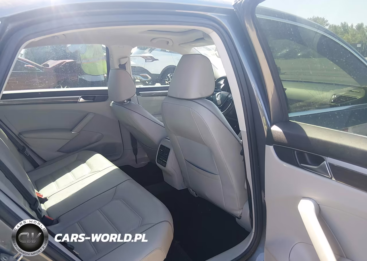 2018 Volkswagen Passat 2.0T Se VIN:1VWBA7A32JC012591 - 8