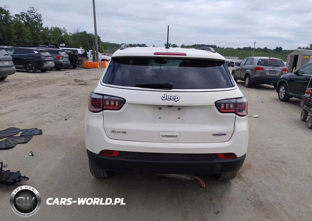 2017 Jeep New Compass Latitude 4X4 VIN:3C4NJDBB3HT642011 - 17