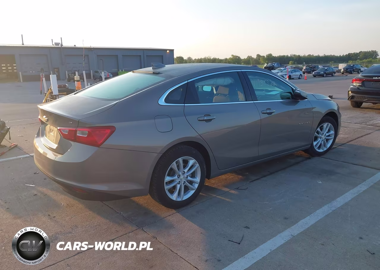 2017 Chevrolet Malibu 1Lt VIN:1G1ZE5ST2HF160217 - 4