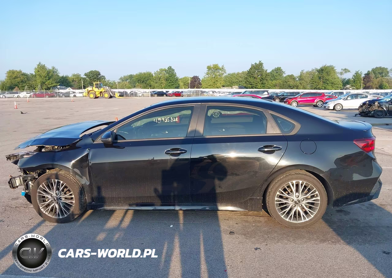 2022 Kia Forte Gt-Line VIN:3KPF54AD6NE423829 - 15