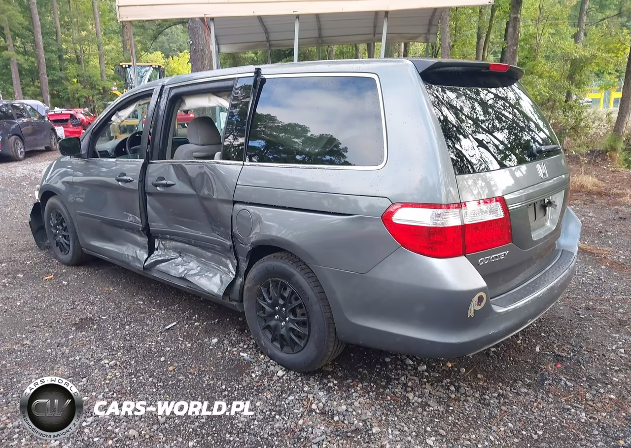 2007 Honda Odyssey Lx VIN:5FNRL382X7B068422 - 3