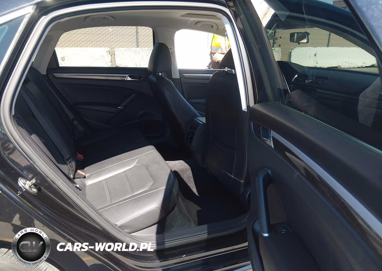 2017 Volkswagen Passat 1.8T Se VIN:1VWBT7A39HC017887 - 8