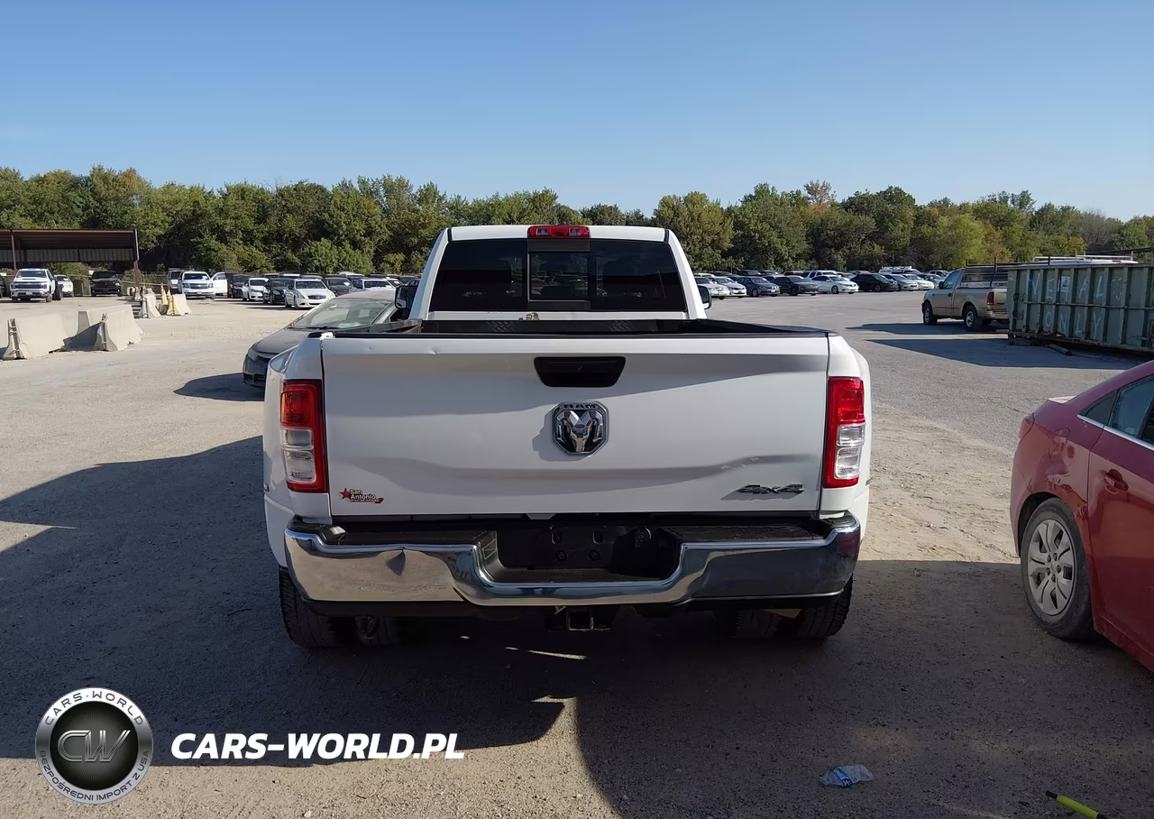 2019 Ram 3500 Tradesman VIN:3C63RRGL1KG673294 - 14