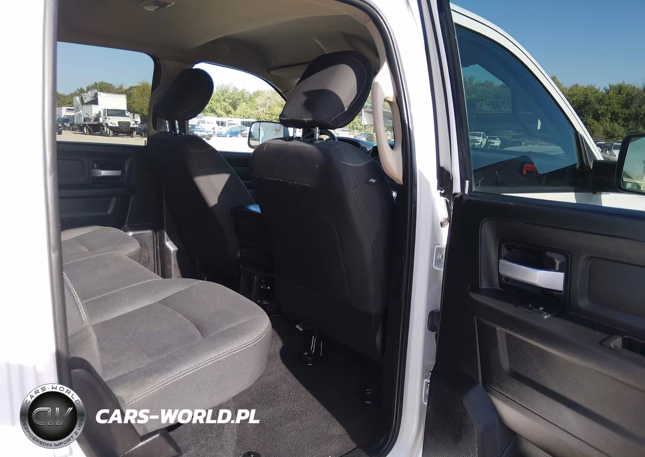 2019 Ram 3500 Tradesman VIN:3C63RRGL1KG673294 - 7
