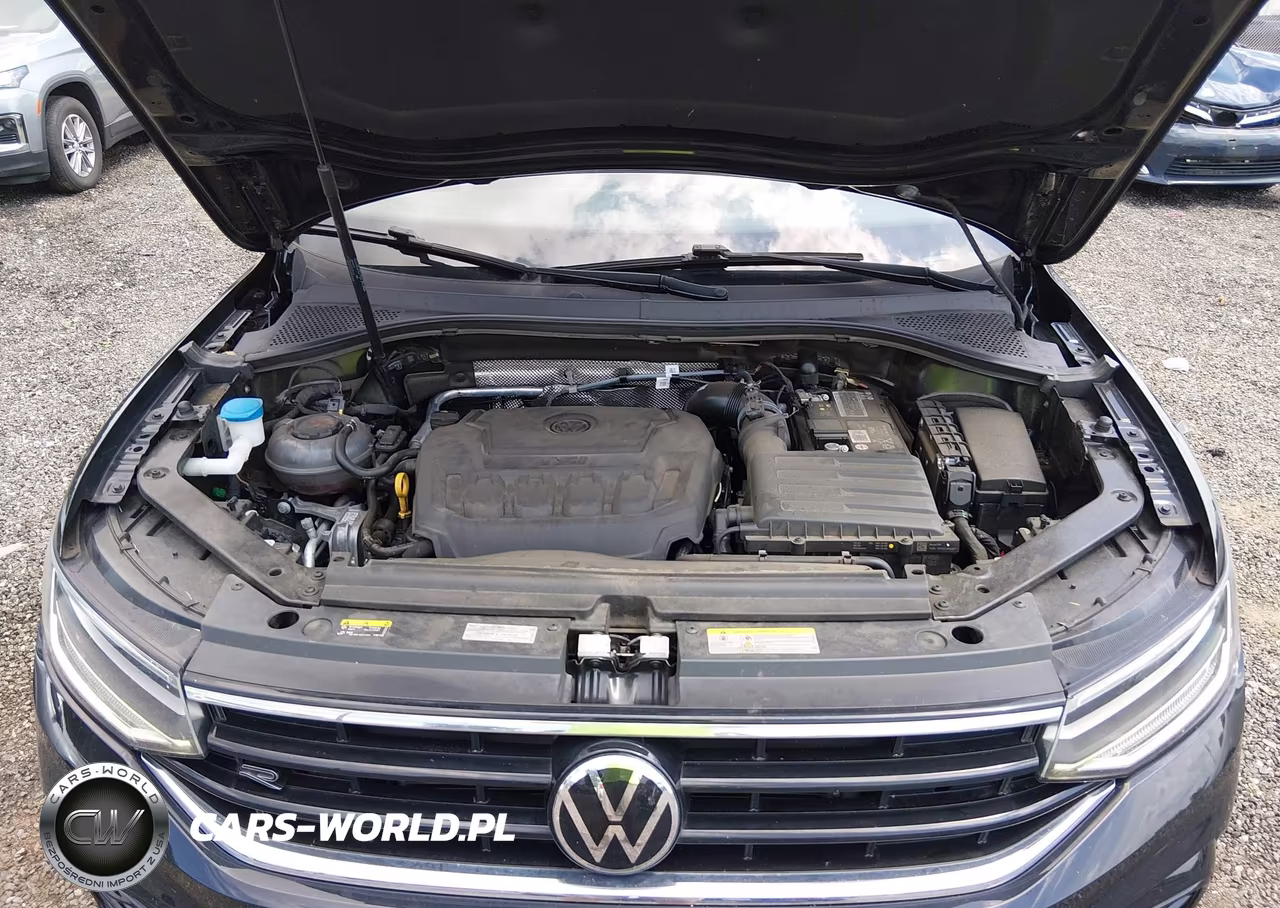 2023 Volkswagen Tiguan 2.0T Se R-Line Black VIN:3VVCB7AX3PM125997 - 10
