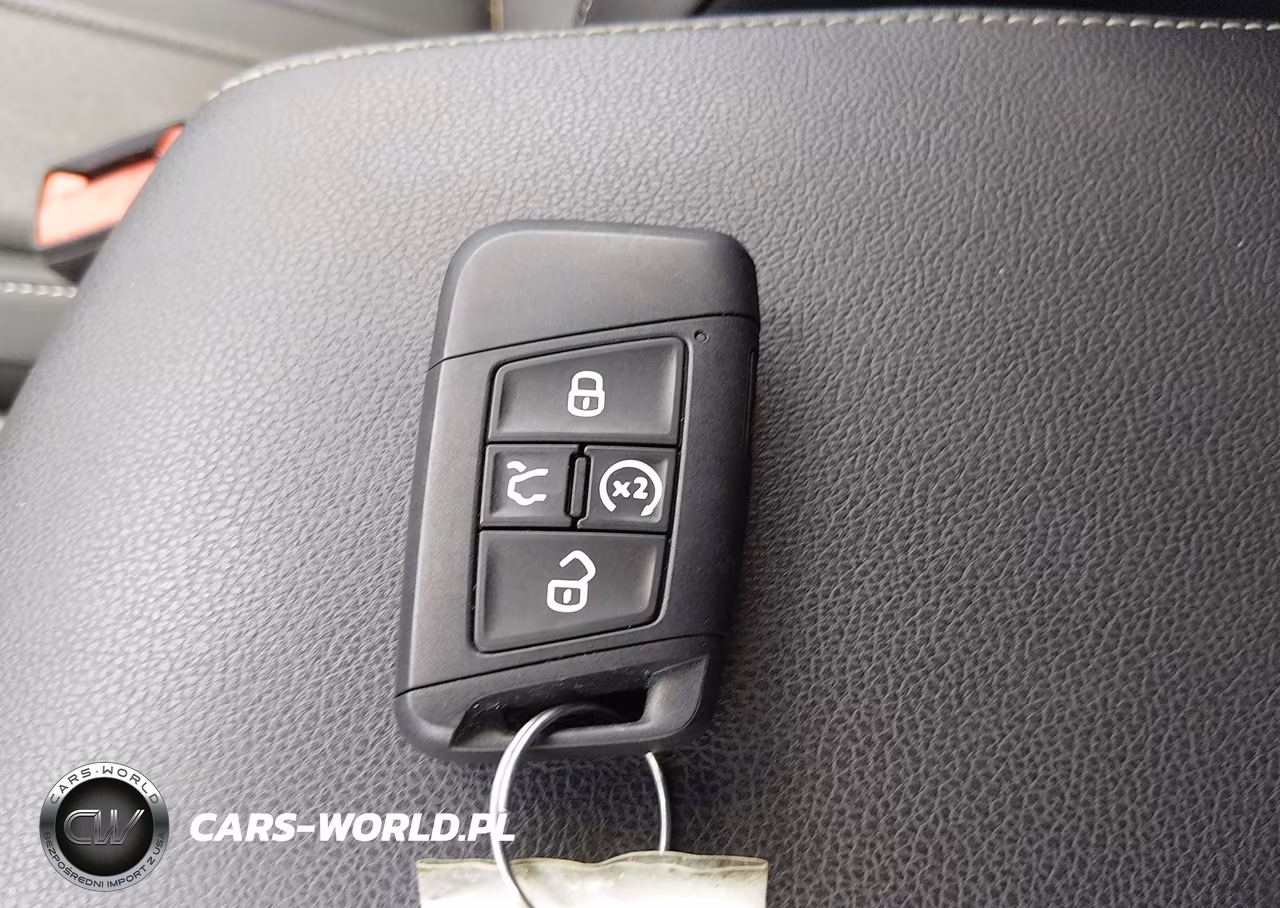 2023 Volkswagen Tiguan 2.0T Se R-Line Black VIN:3VVCB7AX3PM125997 - 11