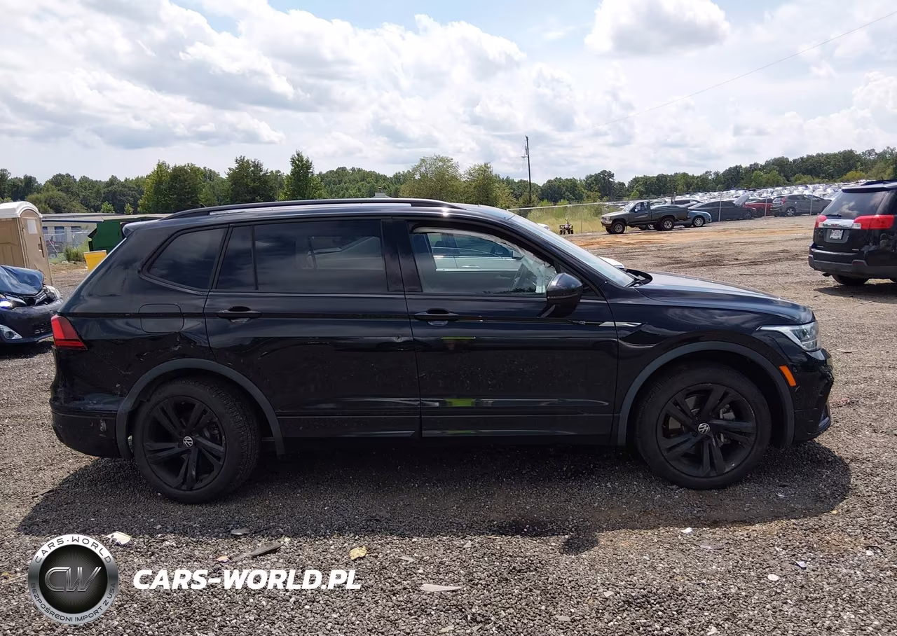2023 Volkswagen Tiguan 2.0T Se R-Line Black VIN:3VVCB7AX3PM125997 - 13