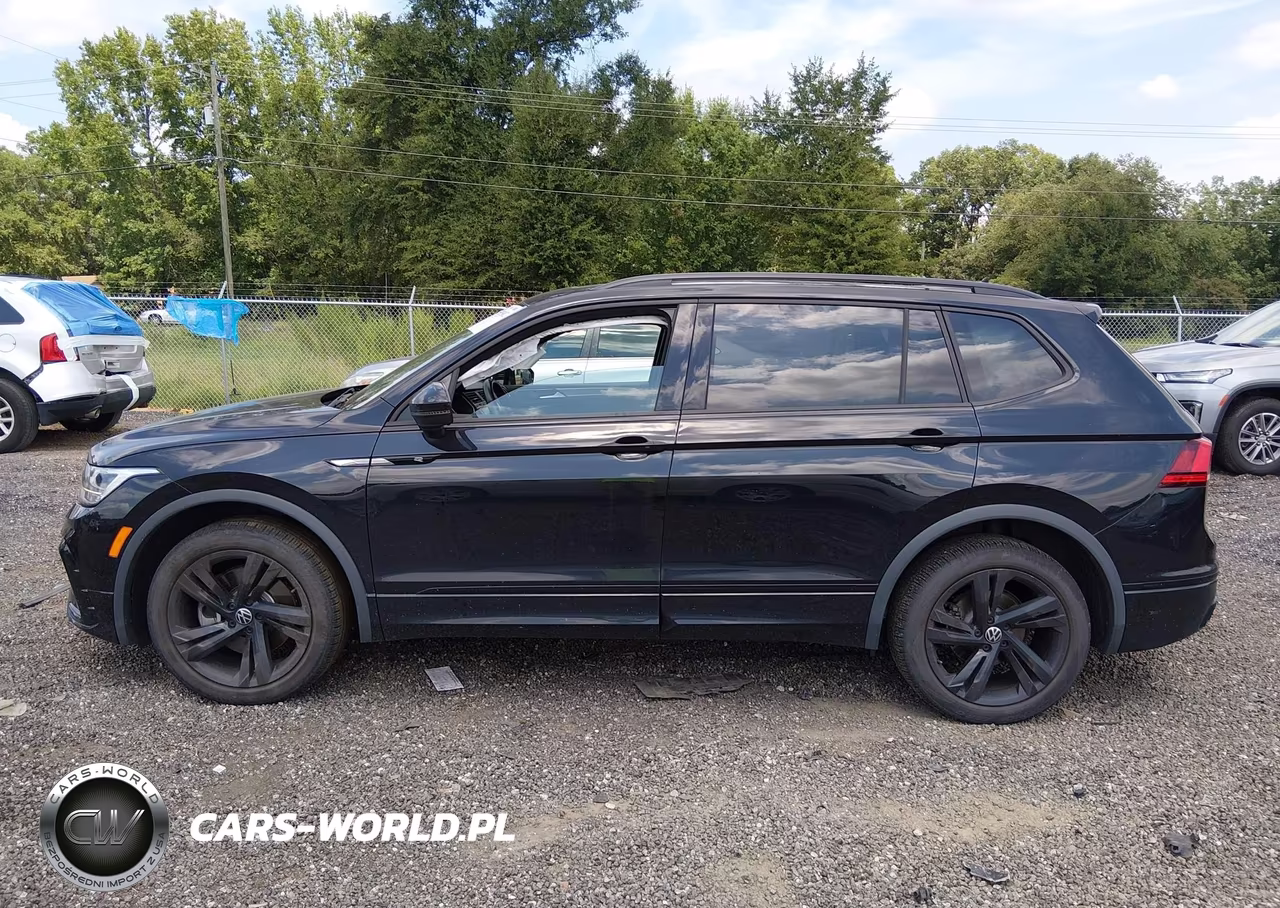 2023 Volkswagen Tiguan 2.0T Se R-Line Black VIN:3VVCB7AX3PM125997 - 14