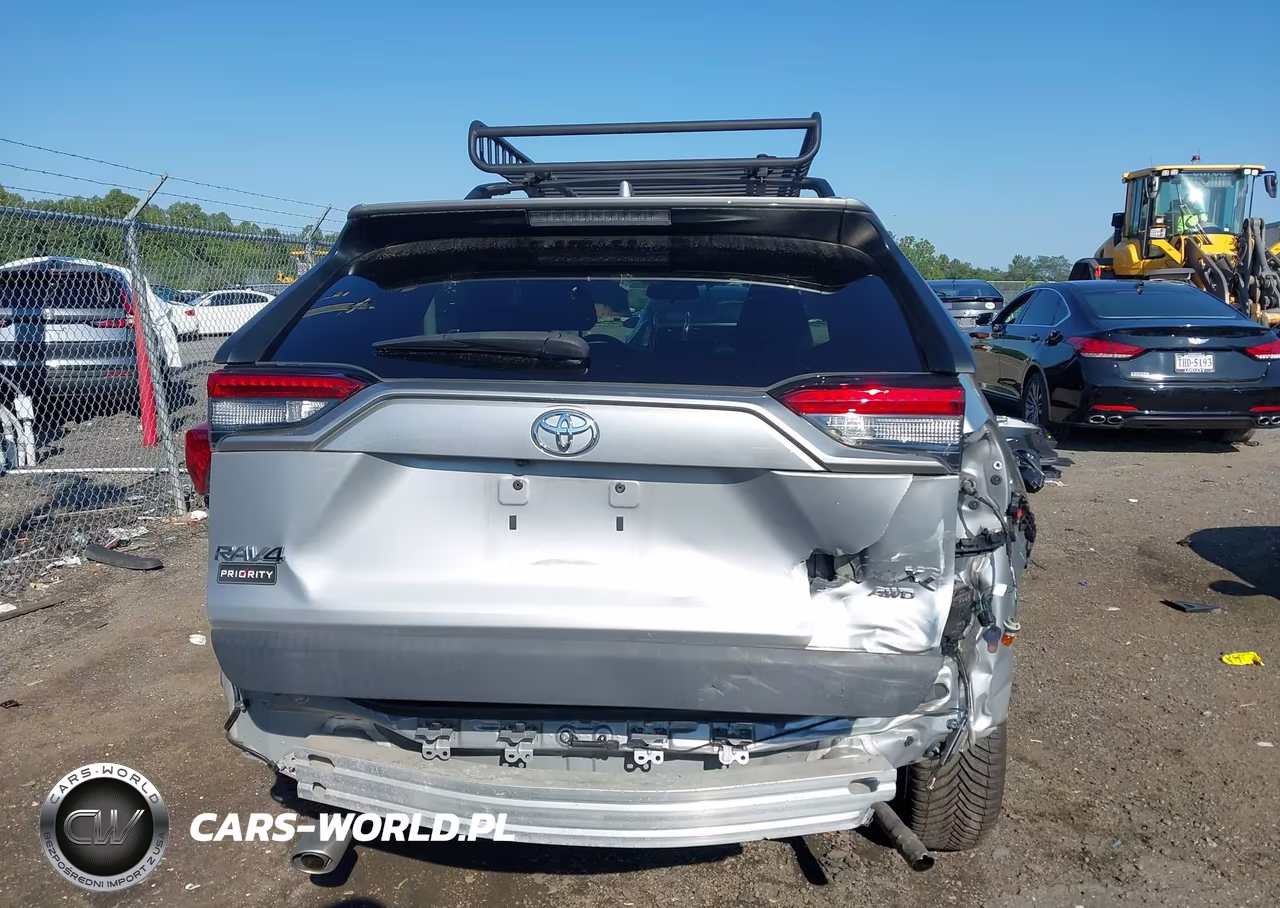 2021 Toyota Rav4 Xle VIN:2T3P1RFV2MW177766 - 17