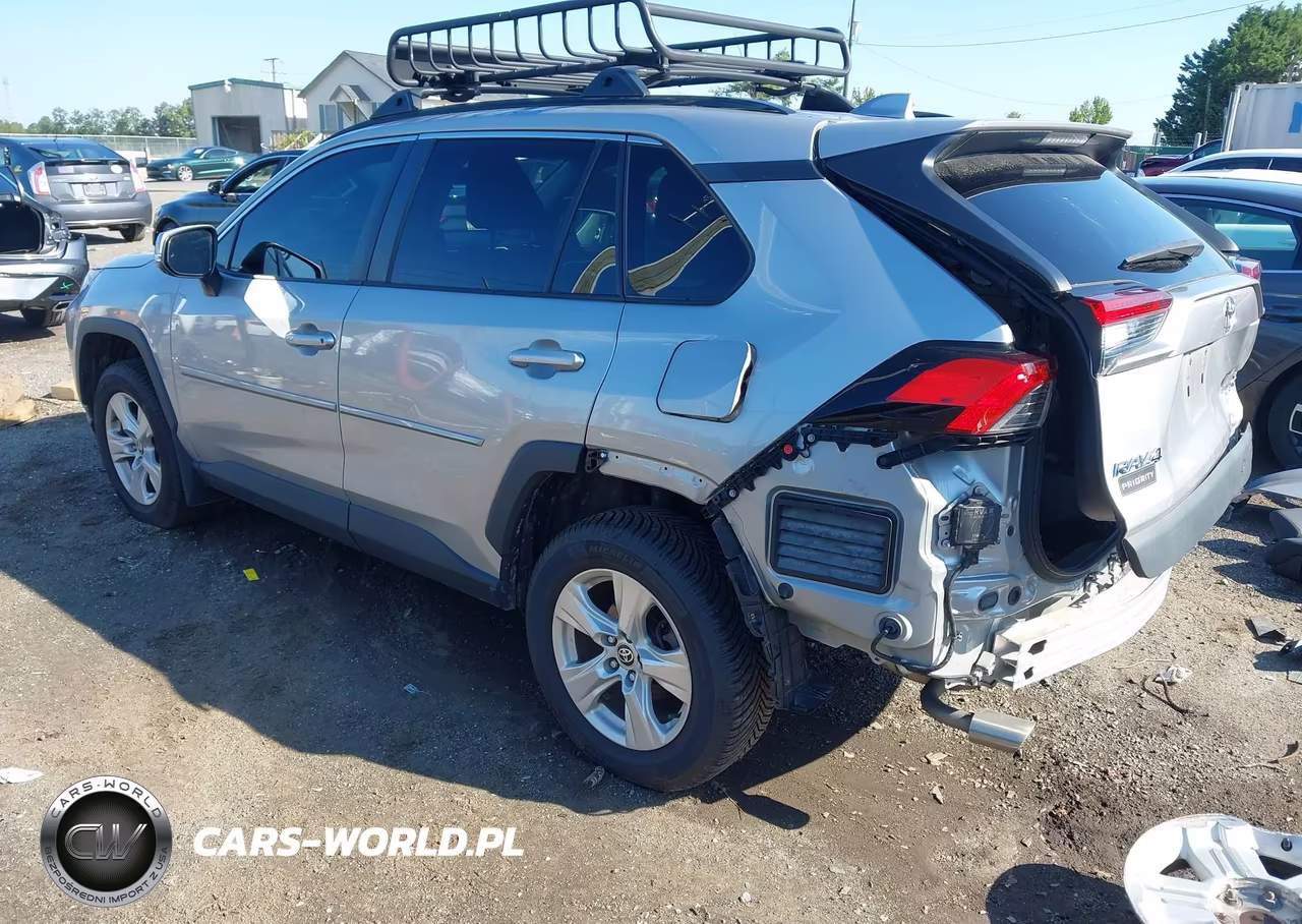 2021 Toyota Rav4 Xle VIN:2T3P1RFV2MW177766 - 3