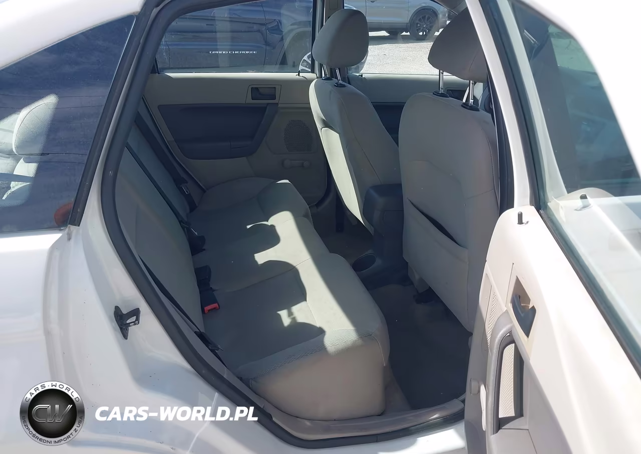 2011 Ford Focus S VIN:1FAHP3EN7BW158765 - 8