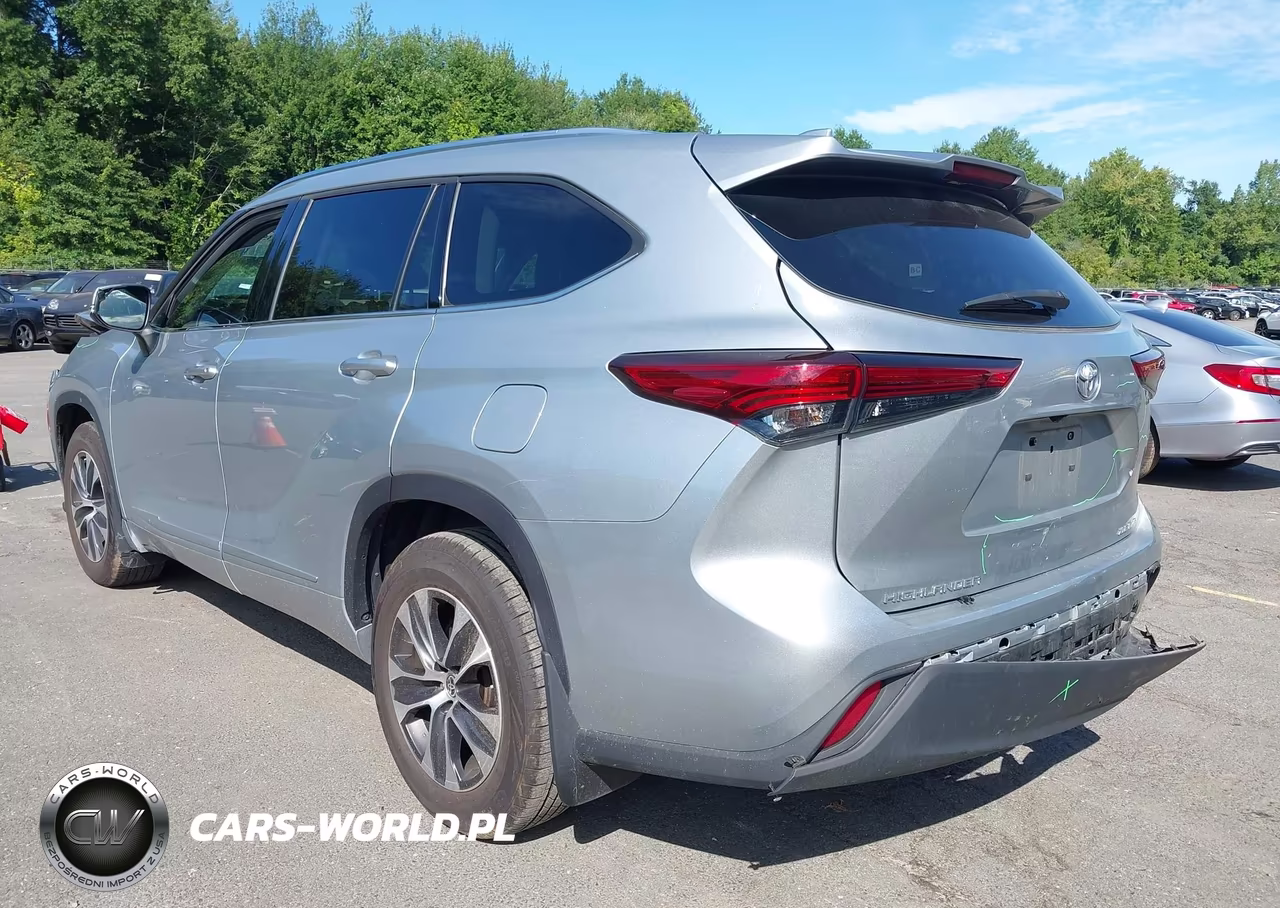 2021 Toyota Highlander Xle VIN:5TDGZRBH7MS532229 - 3