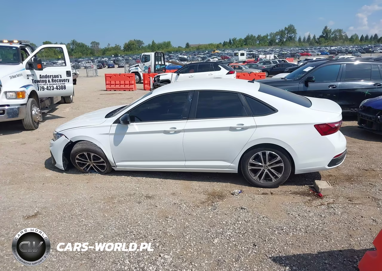 2025 Volkswagen Jetta 1.5T Sport VIN:3VWBX7BU5SM039452 - 14