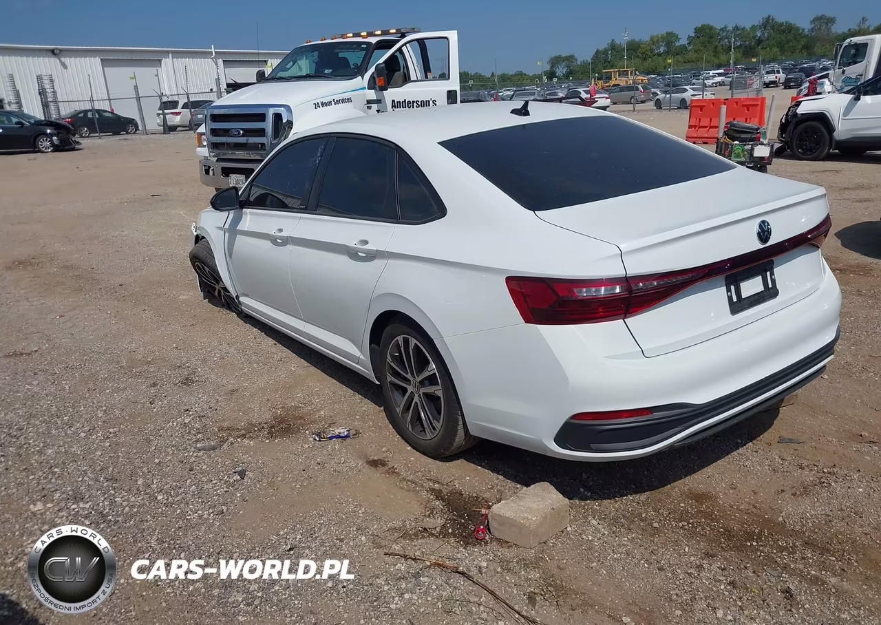 2025 Volkswagen Jetta 1.5T Sport VIN:3VWBX7BU5SM039452 - 3