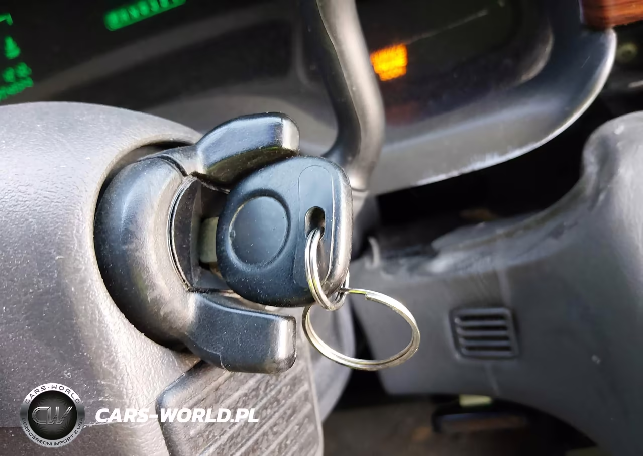 2001 Cadillac Deville Standard VIN:1G6KD54YX1U199856 - 11