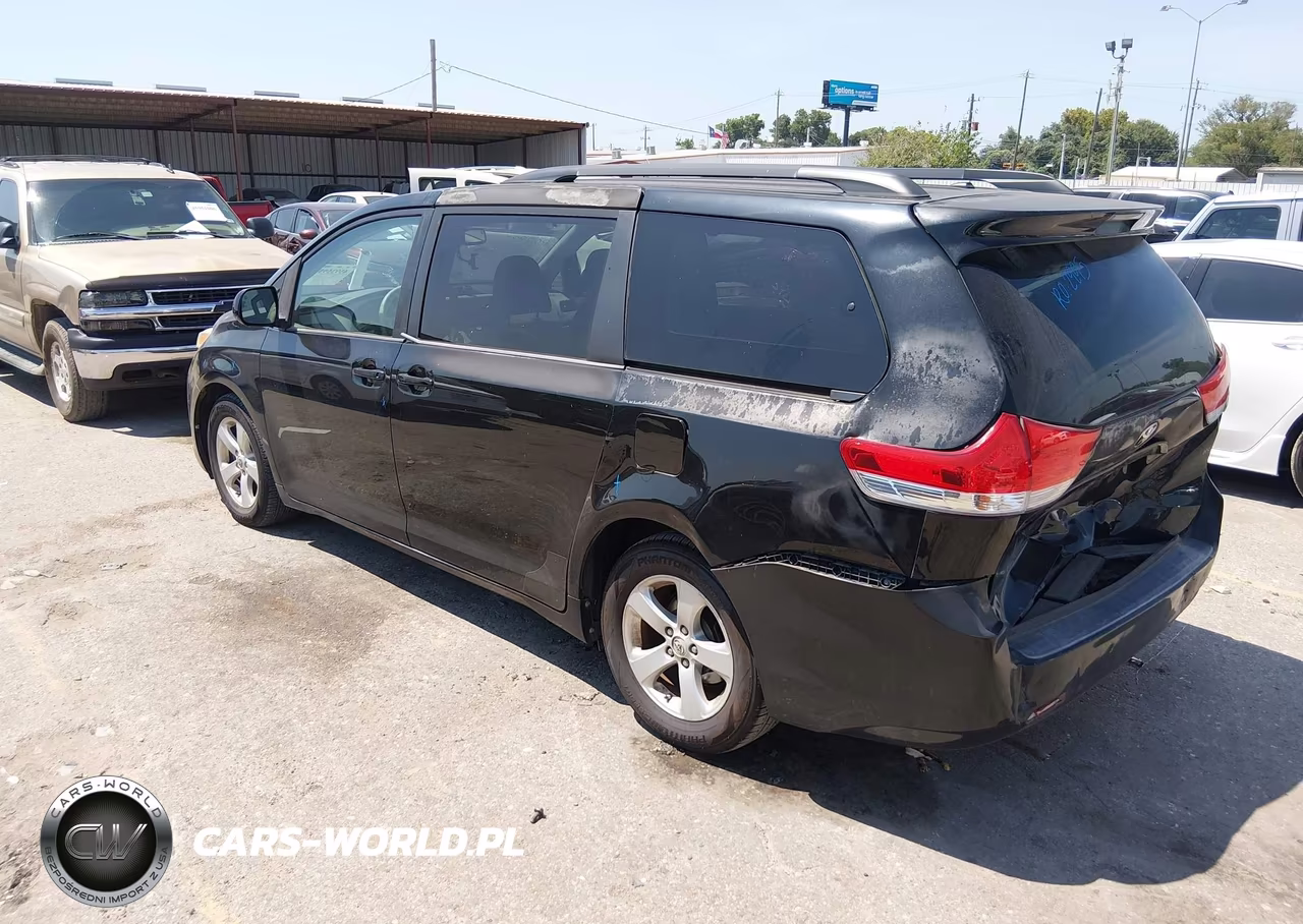2014 Toyota Sienna Le V6 8 Passenger VIN:5TDKK3DC9ES474882 - 3