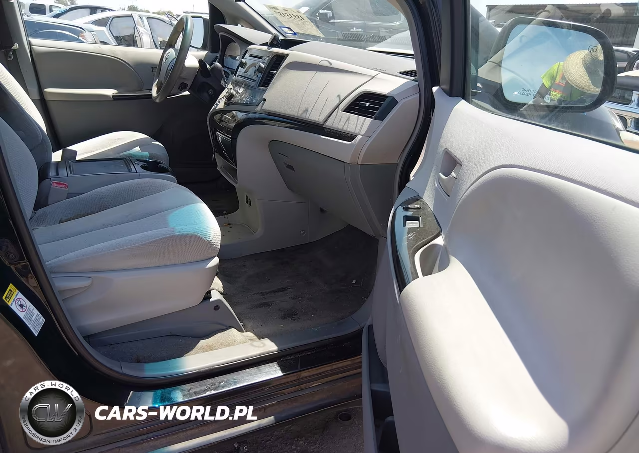 2014 Toyota Sienna Le V6 8 Passenger VIN:5TDKK3DC9ES474882 - 5