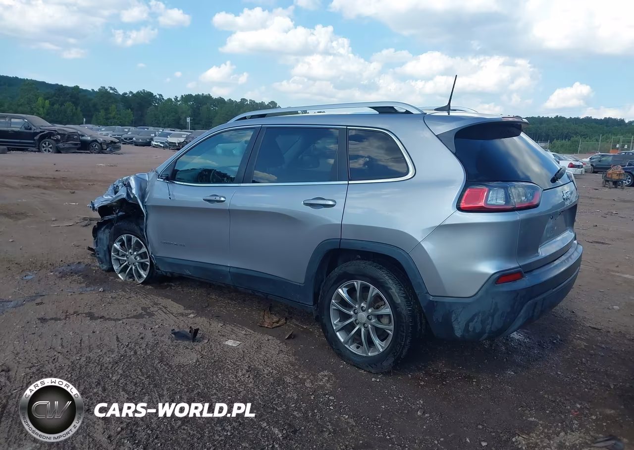 2019 Jeep Cherokee Latitude Plus Fwd VIN:1C4PJLLB9KD176325 - 3