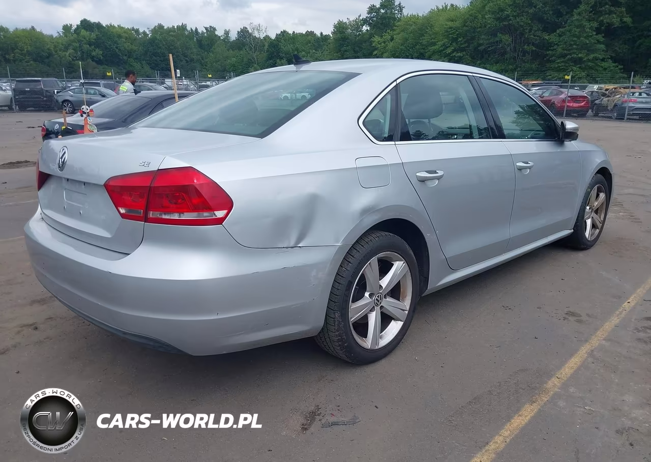 2012 Volkswagen Passat 2.5L Se VIN:1VWBP7A35CC098142 - 4
