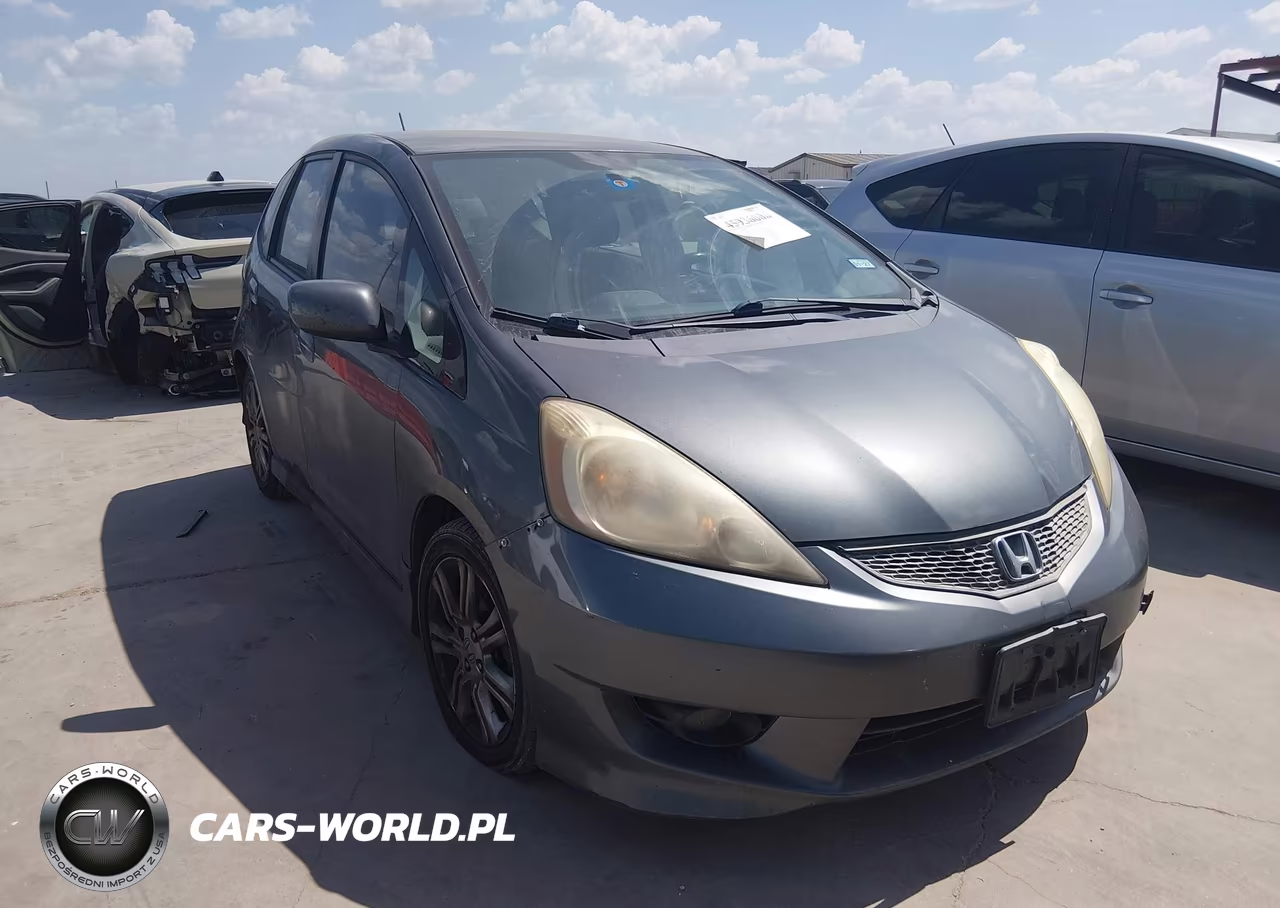 2011 Honda Fit Sport VIN:JHMGE8H52BS011232 - 1