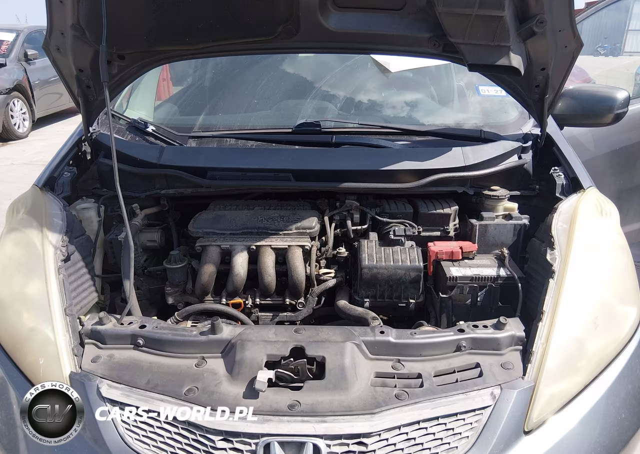 2011 Honda Fit Sport VIN:JHMGE8H52BS011232 - 10