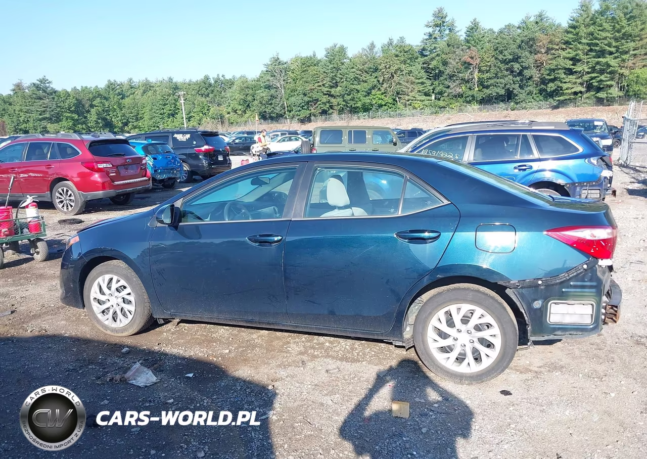 2018 Toyota Corolla Le VIN:2T1BURHE5JC098628 - 14