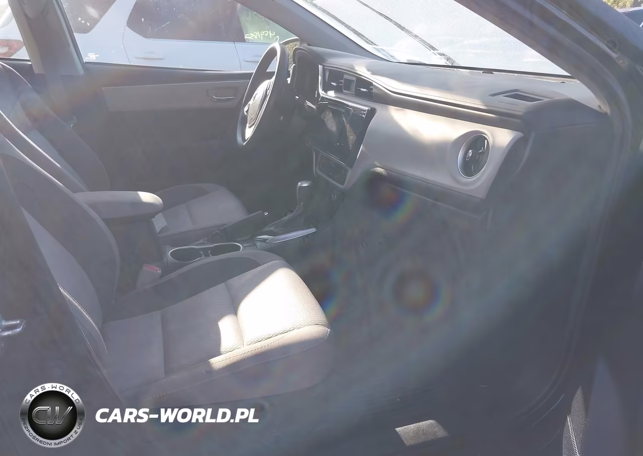 2018 Toyota Corolla Le VIN:2T1BURHE5JC098628 - 5
