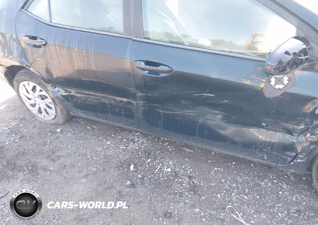2018 Toyota Corolla Le VIN:2T1BURHE5JC098628 - 6