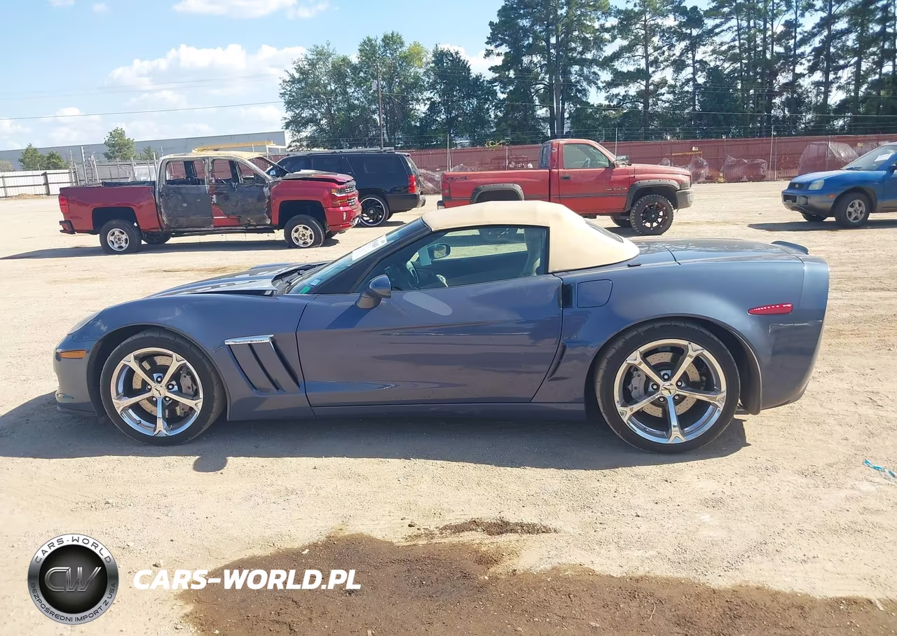 2011 Chevrolet Corvette Grand Sport VIN:1G1YV3DW2B5112334 - 14