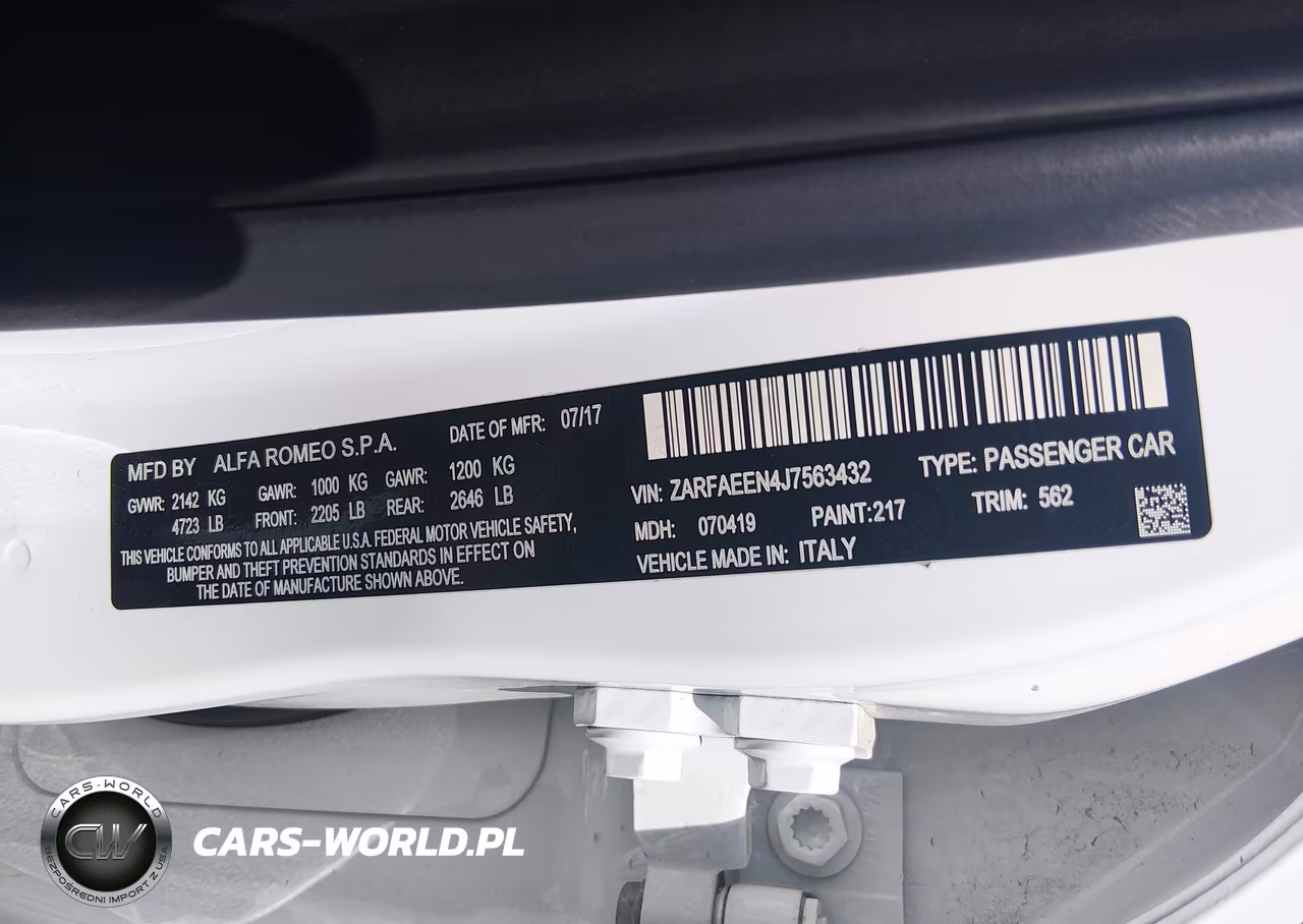 2018 Alfa Romeo Giulia Ti Lusso Awd VIN:ZARFAEEN4J7563432 - 9